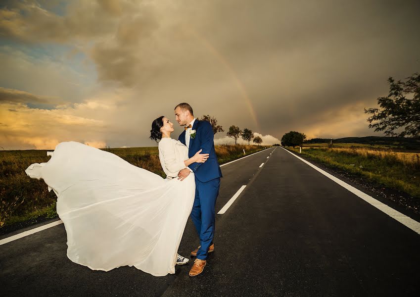 Photographer sa kasal Lukáš Velecký (veleck). Larawan ni 15 Mayo 2019