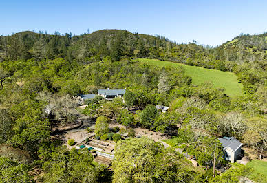 House with pool and garden 17