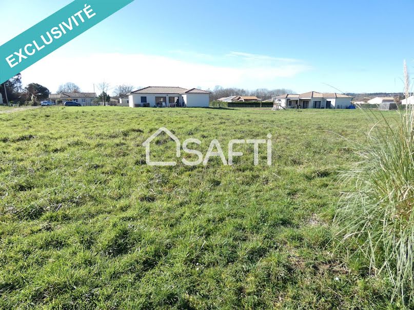 Vente terrain  1674 m² à Neuvic (24190), 29 500 €