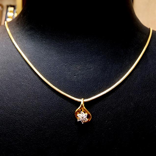 ENCHANTING GOLD PENDANT