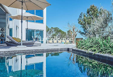 Villa with pool 5