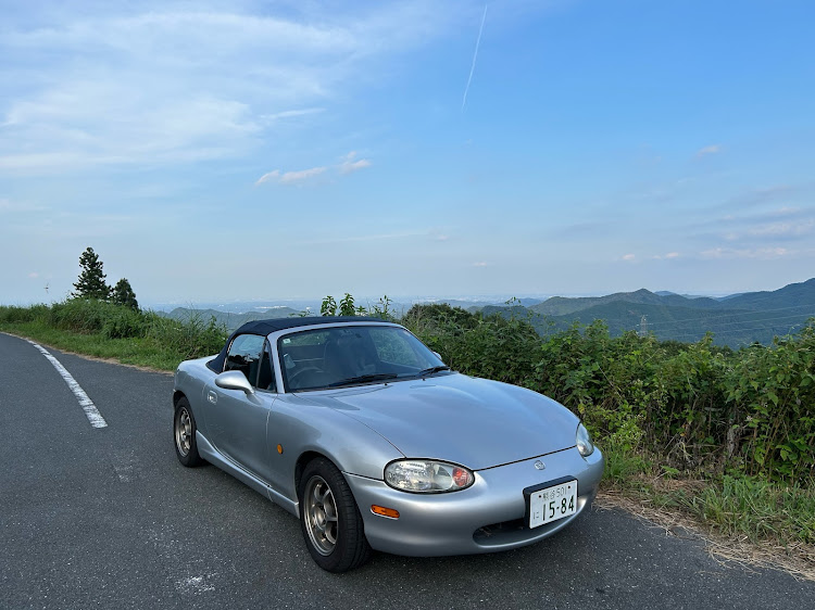 ロードスターの夏の空と愛車に関するカスタム事例の投稿画像1枚目
