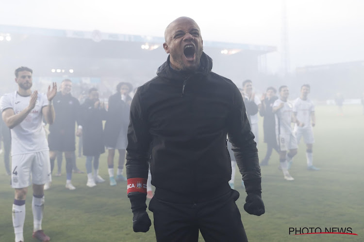 📷 Fans, spelers en coaches van Anderlecht gaan helemaal los: "We zitten in een andere realiteit"