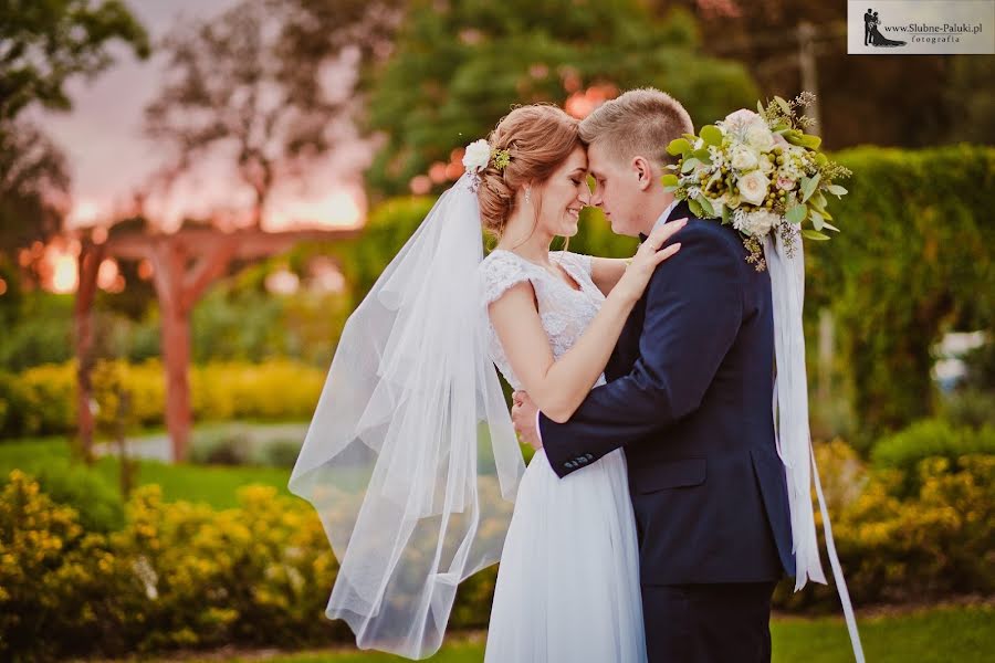 Huwelijksfotograaf Paweł Radziątkowski (slubnepalukifoto). Foto van 10 maart 2020