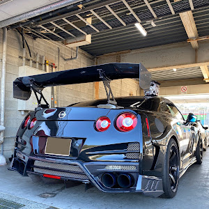 NISSAN GT-R R35