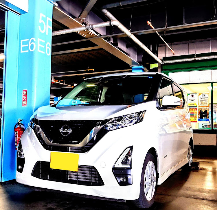 エクストレイルの台風に気をつけて下さい・納期確認・代車デイズに関するカスタム事例の投稿画像1枚目