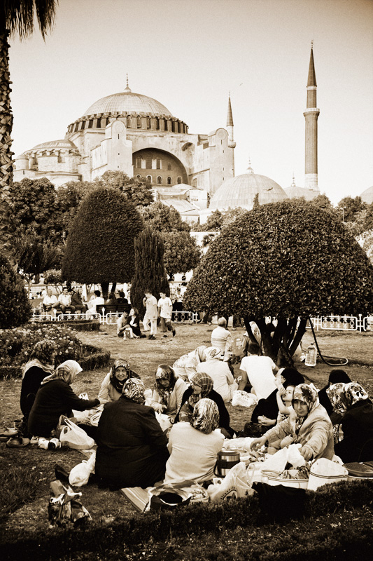 Istanbul di Pamuk Orhan di tritone