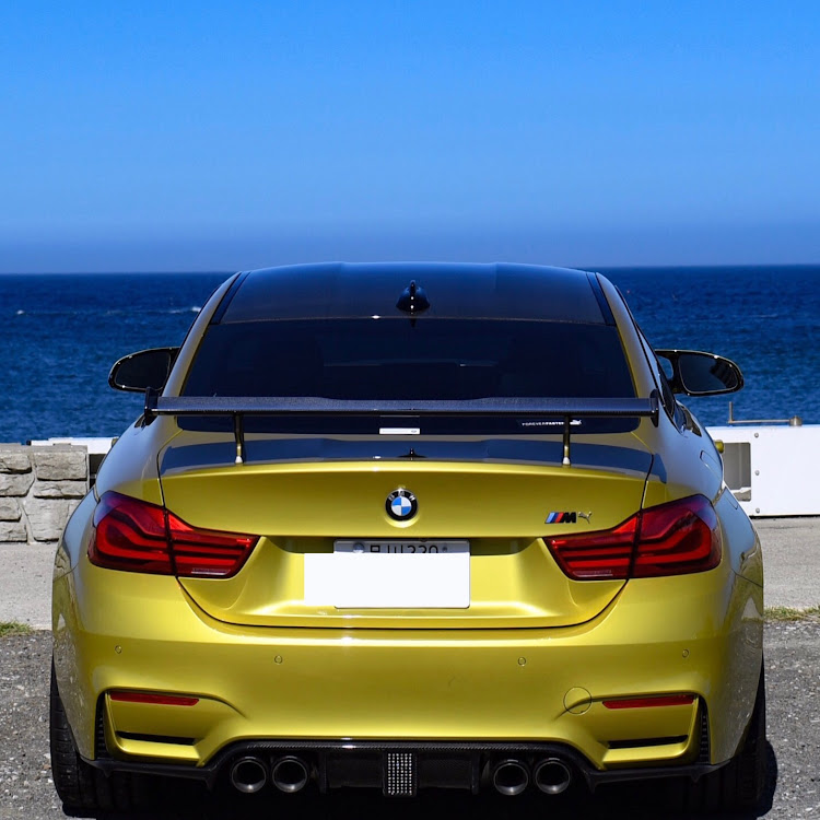 M4 クーペのm4・kholenstoff・3D design・acrapovic・aragosta cupに関するカスタム事例の投稿画像1枚目
