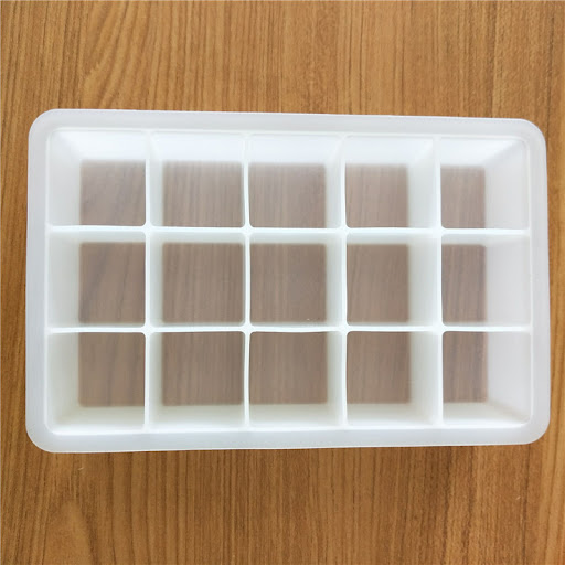 Title 7, Silicone Ice Box with Fifteen Square Ice Cubes,...