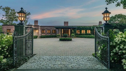 $5.8M Sunset Rock Is a Massachusetts Mansion You Can’t Miss