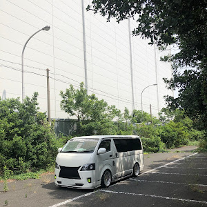 ハイエースバン TRH200V