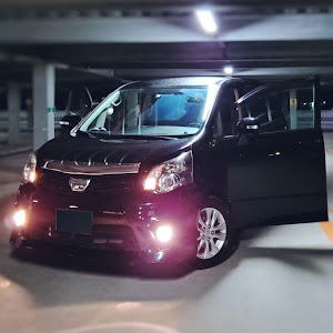 ノア ZRR70W