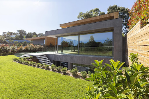 Propriété avec piscine et jardin 2