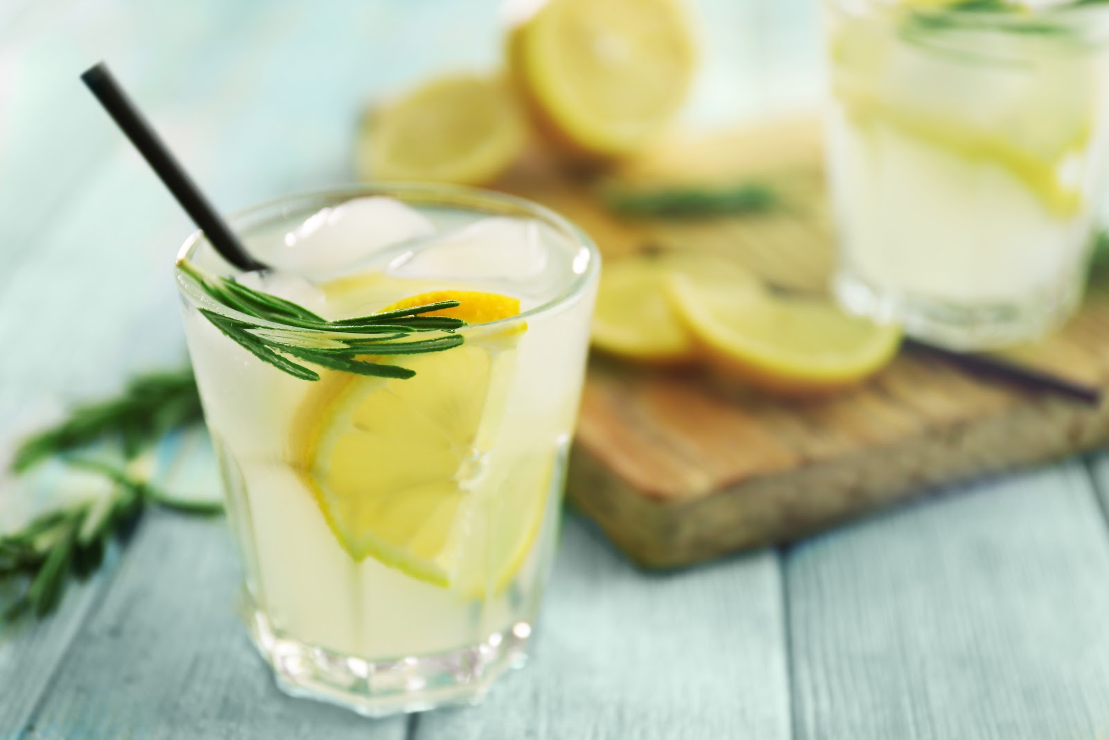 rosemary gin fizz 