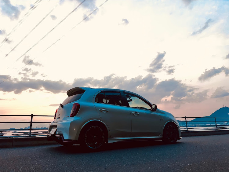 マーチのドライブ・海と愛車に関するカスタム事例の投稿画像3枚目
