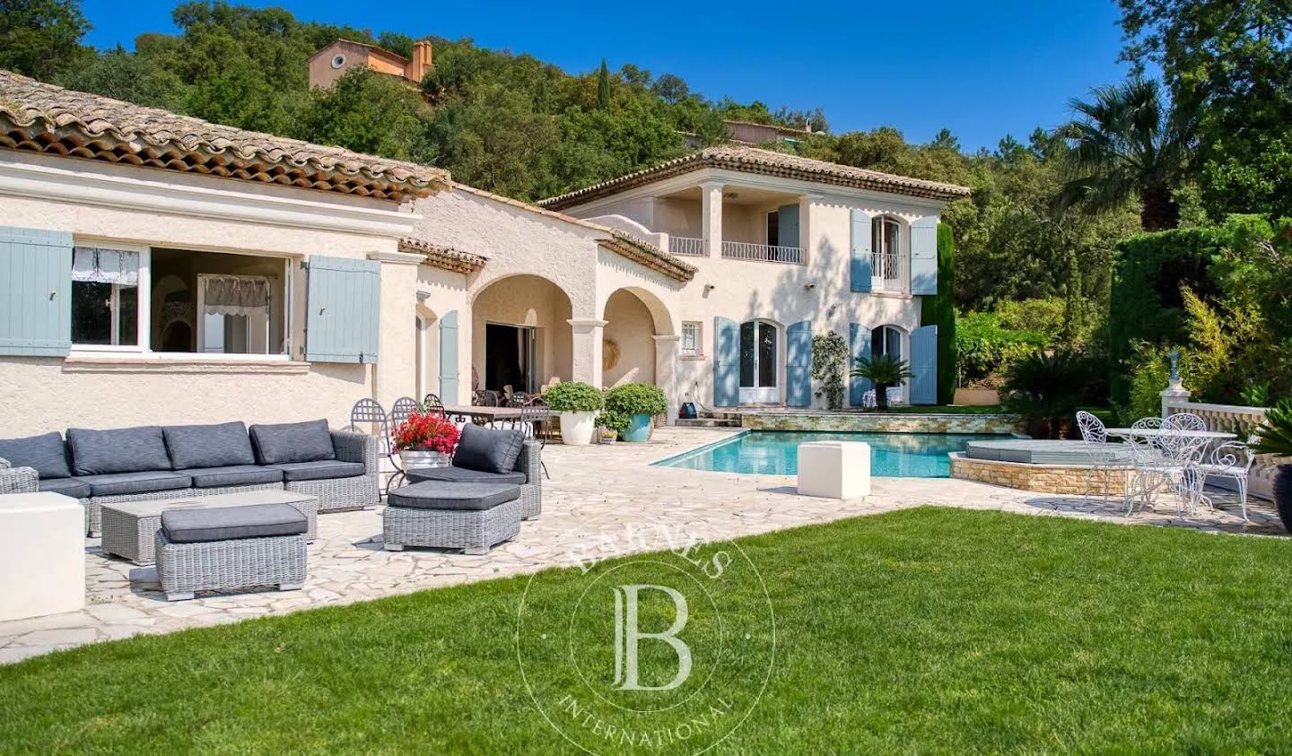 Villa with pool and terrace Grimaud