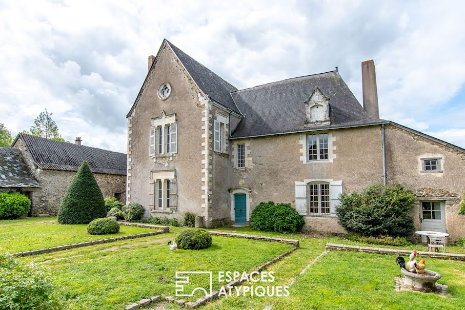 Vente maison 7 pièces 215 m² à Le Lion-d'Angers (49220), 311 000 €