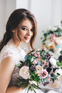 Wedding photographer Svetlana Kondratovich (konsuello). Photo of 19 April 2017