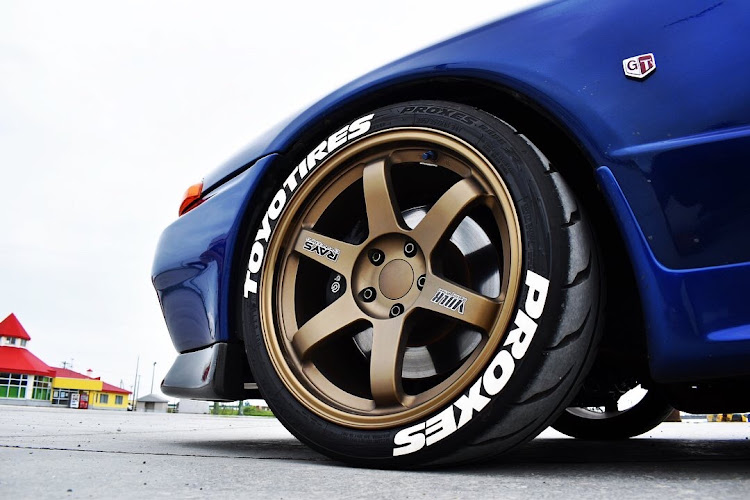 スカイライン GT-RのBNR32・スカイラインGT-R・十勝港・一眼に関するカスタム事例の投稿画像3枚目