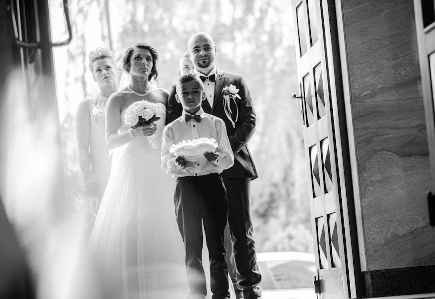 Fotógrafo de casamento Rafał Oleszek (rafaloleszek). Foto de 25 de fevereiro 2020