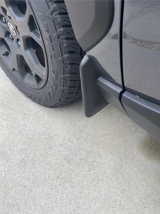 RAV4のマッドガード・純正オプションに関するカスタム事例の投稿画像1枚目