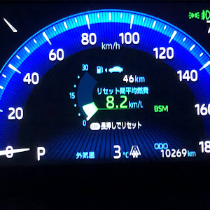 カローラスポーツ NRE214H