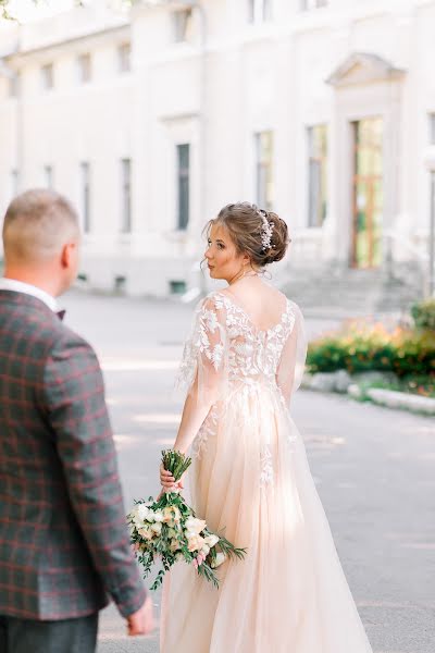 Fotografo di matrimoni Alena Belousova (alain). Foto del 5 ottobre 2019