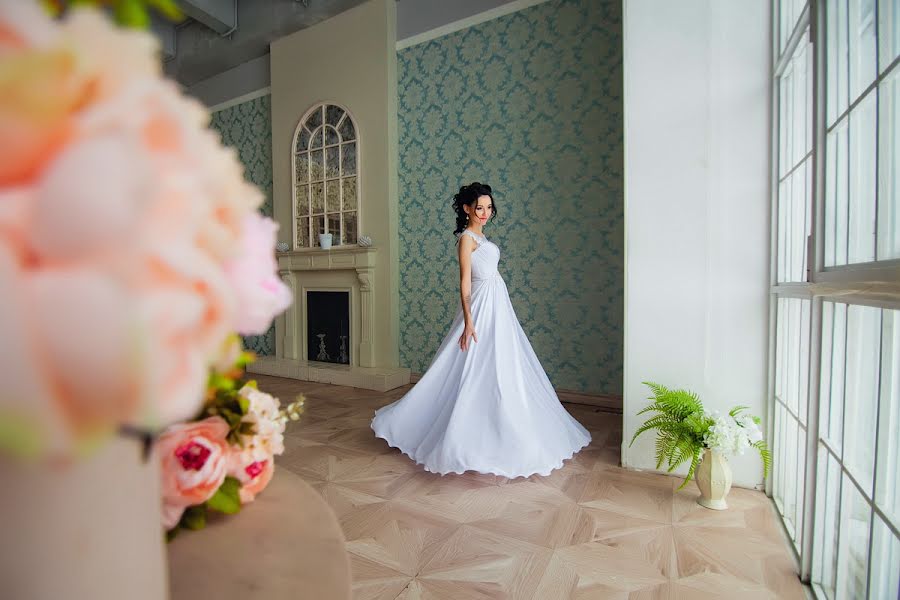 Wedding photographer Elena Cybina (tsybinaelena). Photo of 14 March 2018