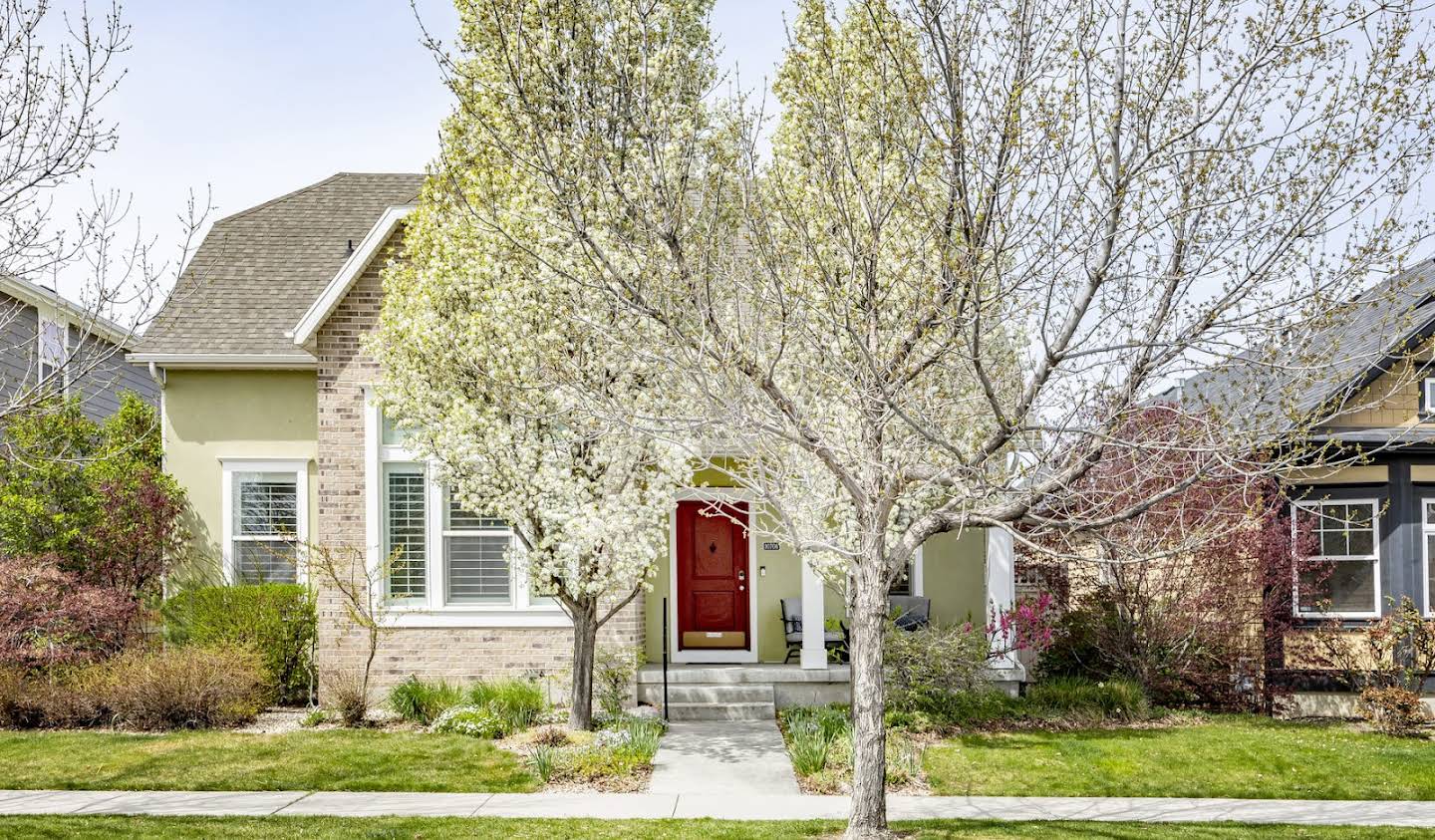 House with pool South Jordan