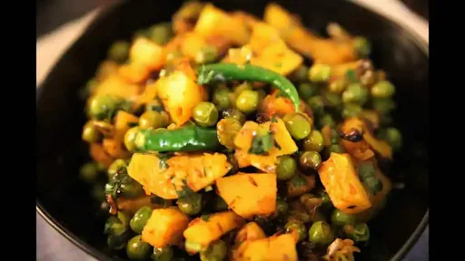 Aloo Matar Bhujiya