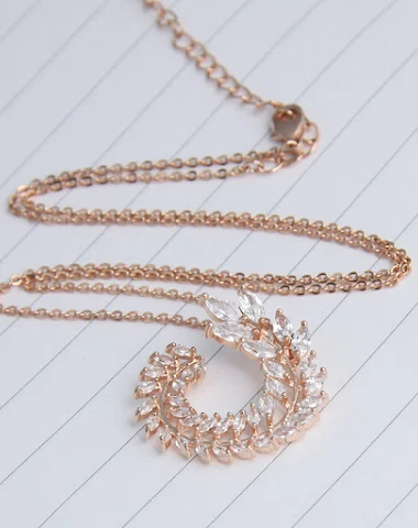 Olive branch leaf pendant necklace - 0