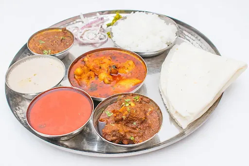 Chicken Kolhapuri Thali