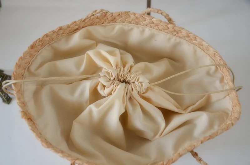 Spot Raffia handgeweven strooien strandtas, damestas, handgemaakt, ideaal voor strand en zomer, lichtgewicht en stijlvol.
