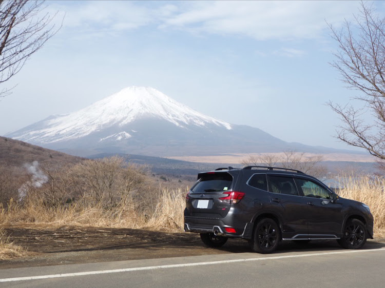 フォレスターのSK5・フォレスター・富士山と愛車に関するカスタム事例の投稿画像1枚目