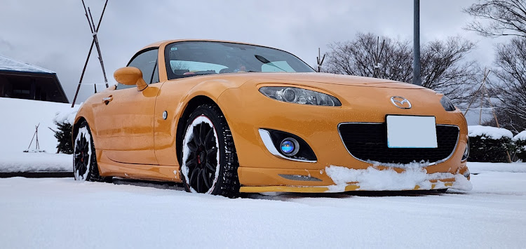 ロードスターの駐車枠ぴったり選手権・NC2ロードスター(≧▽≦)／・サンフラワーイエローです。(*´▽｀*)・(　-∀・)📷️✨　✨🚘️✨に関するカスタム事例の投稿画像18枚目