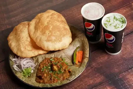 Paneer Chole Bhature [2 Bhature] With Lassi