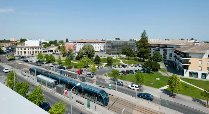 Extérieur ville avec tramway et parc - Appartement à vendre à Talence, 2 pièces, 1 chambres 6