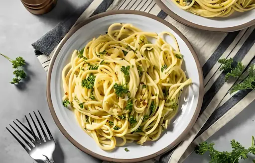 Veg Aglio - E-Olio Pepperoncino With Garlic Bread