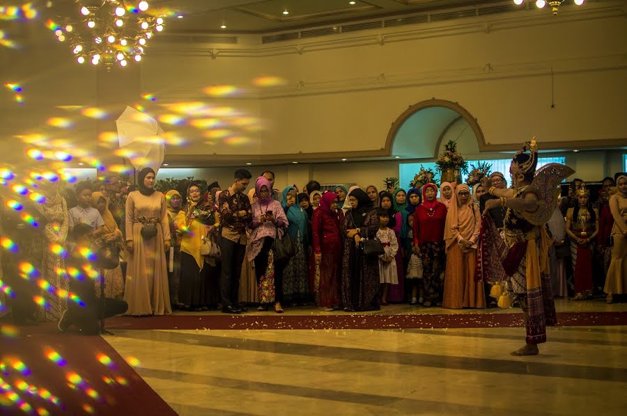 Fotografo di matrimoni Narendra Dhipa (narendradhipa). Foto del 11 gennaio 2019