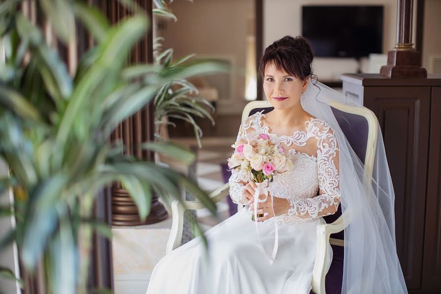 Wedding photographer Yuliya Medvedeva (multjaschka). Photo of 11 October 2019