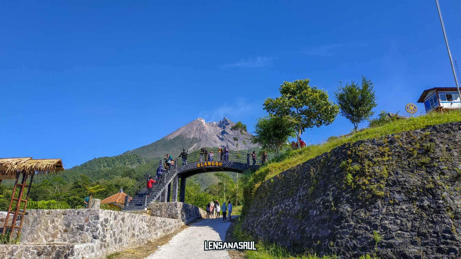 bukit klangon merapi