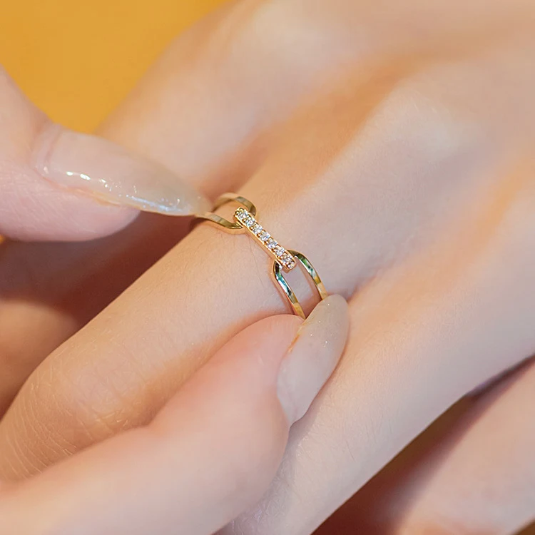 Dames Fashion Eenvoudige Ring met Strass voor de Wijsvinger Trendy accessoire voor een subtiele en elegante uitstraling.