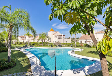 Maison avec piscine et jardin 3