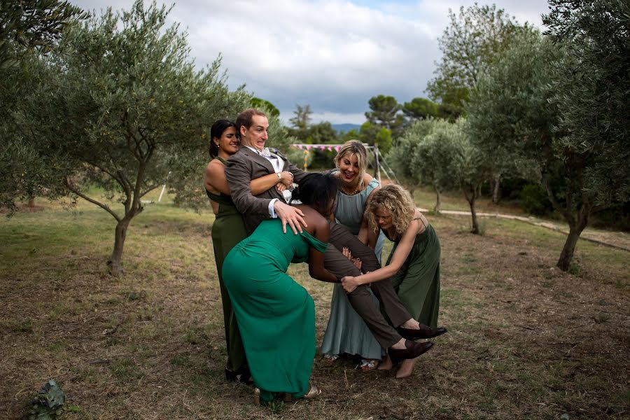 Fotografo di matrimoni Fanny Cayette (nuagecreation). Foto del 29 settembre 2023