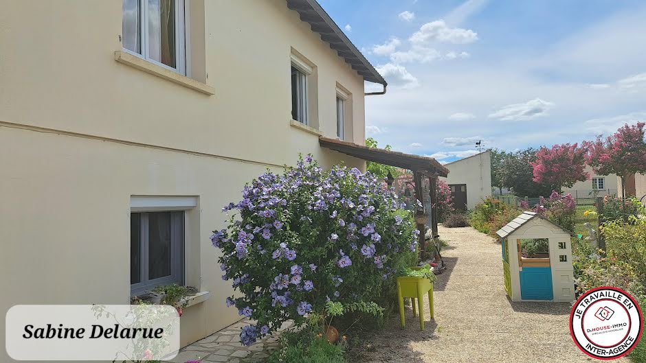 Vente maison 7 pièces 132 m² à Tonnay-Charente (17430), 270 000 €