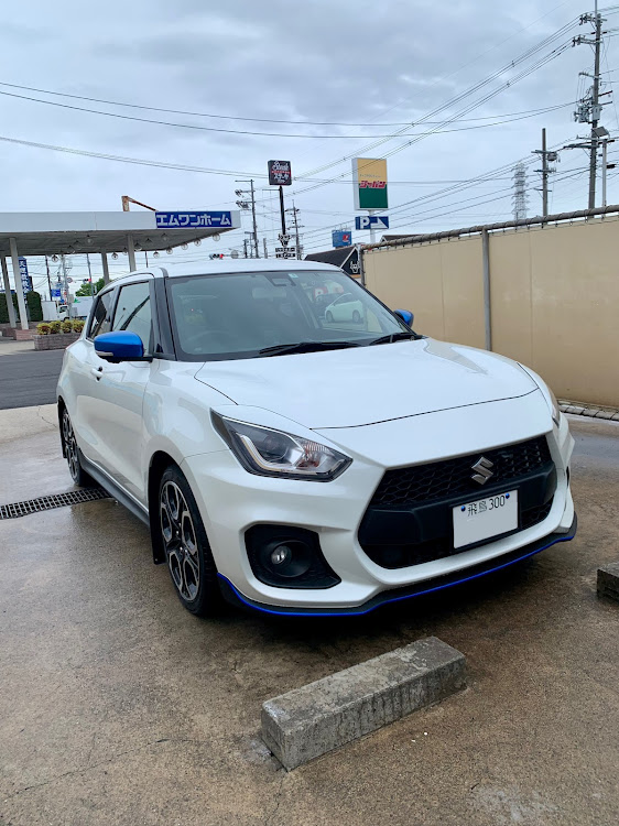 スイフトスポーツのzc33s・スイスポ・スイスポ乗りと繋がりたい・洗車に関するカスタム事例の投稿画像1枚目