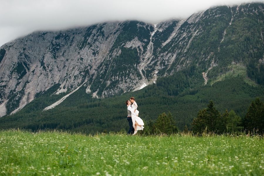 結婚式の写真家Tibor Erdősi (erdositibor)。2016 7月24日の写真