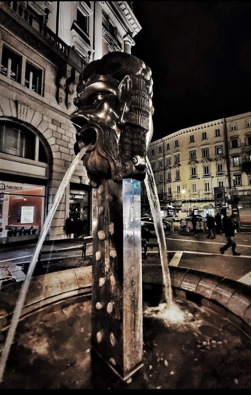 Fontana del GIANO BIFRONTE a Trieste di Eklik