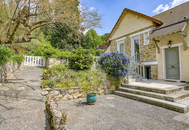 House with pool and terrace 3