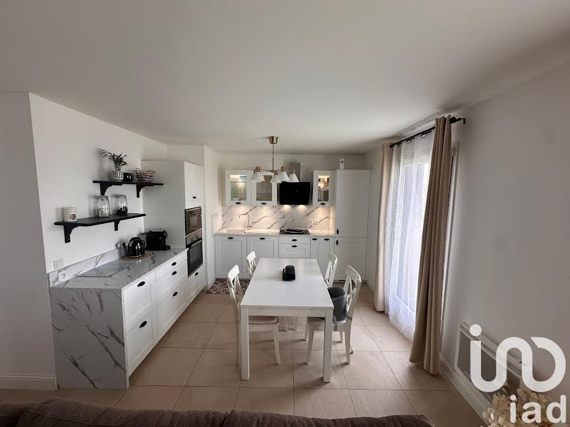 Vente appartement 4 pièces 78 m² à Roissy-en-Brie (77680), 296 500 €